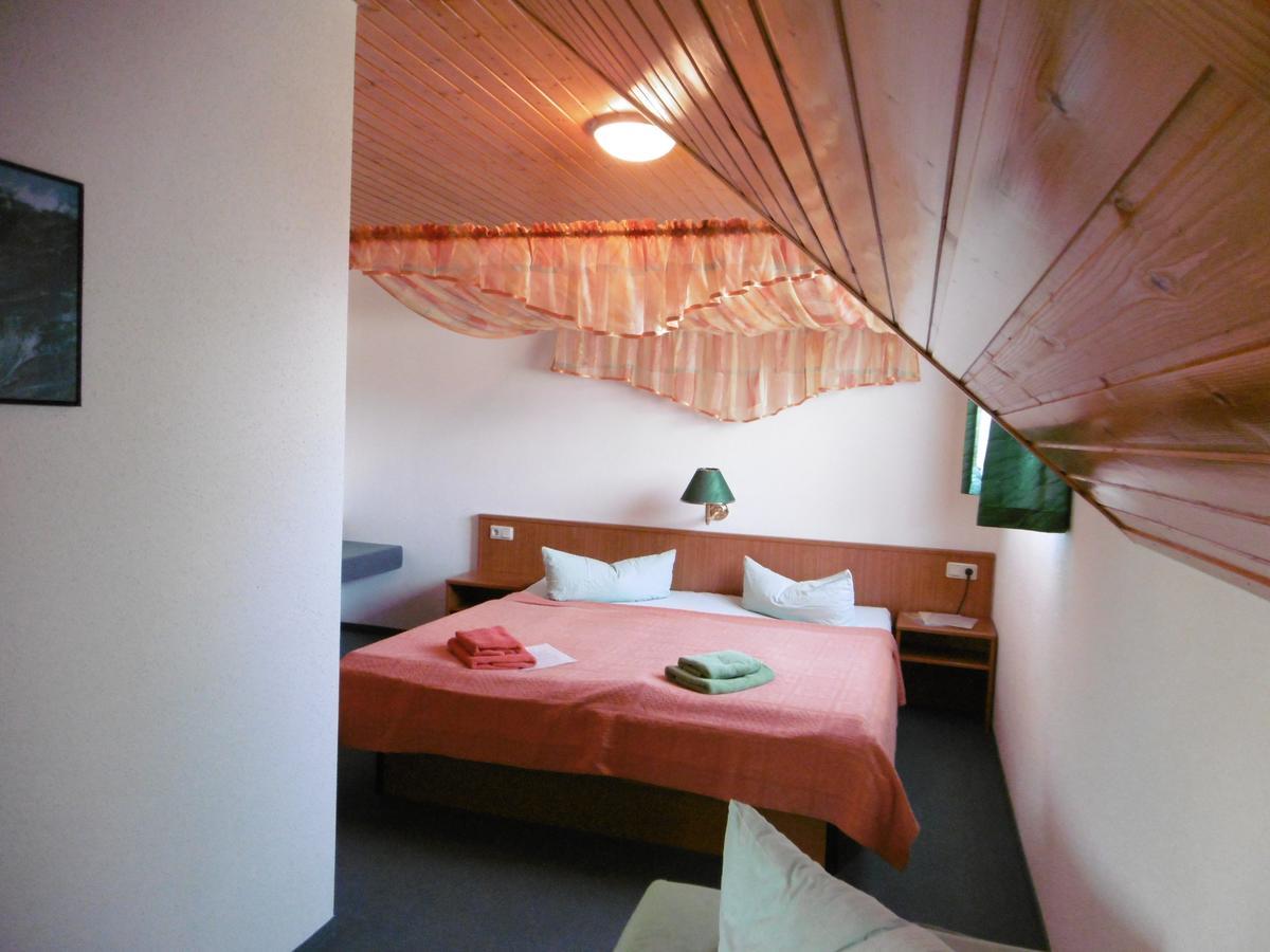 Hotel & Pension Assmann Hochkirch Экстерьер фото