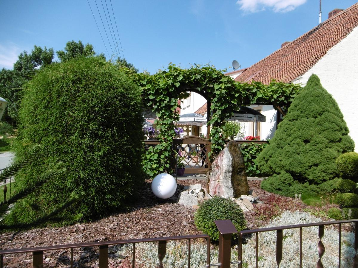 Hotel & Pension Assmann Hochkirch Экстерьер фото