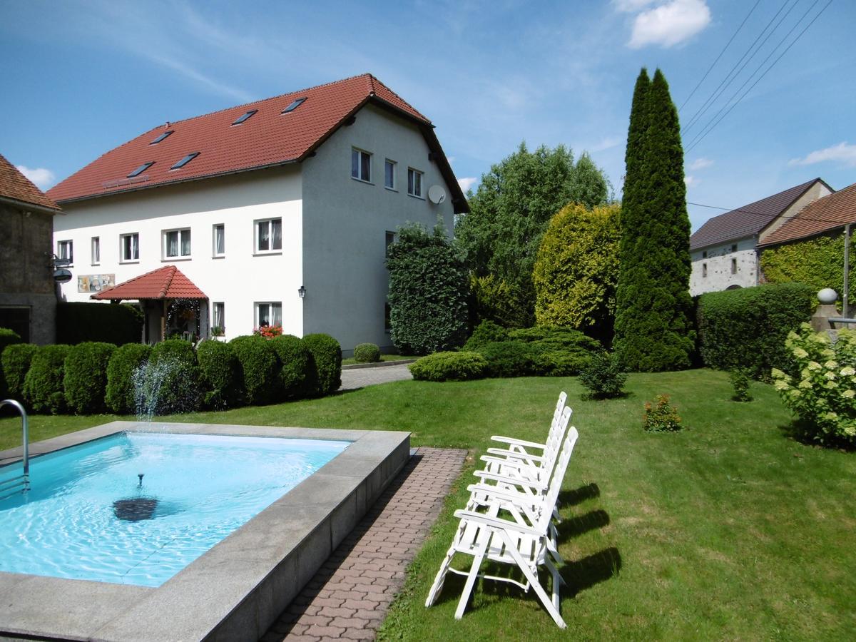 Hotel & Pension Assmann Hochkirch Экстерьер фото